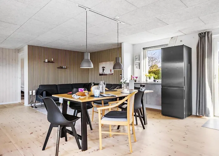 Feriehus 1 Bedroom Gorgeous In